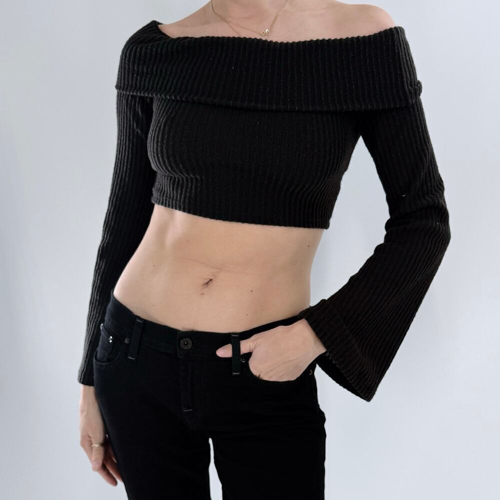 Women’s Black Ribbed Bell Long Sleeve Crop Top Size Small